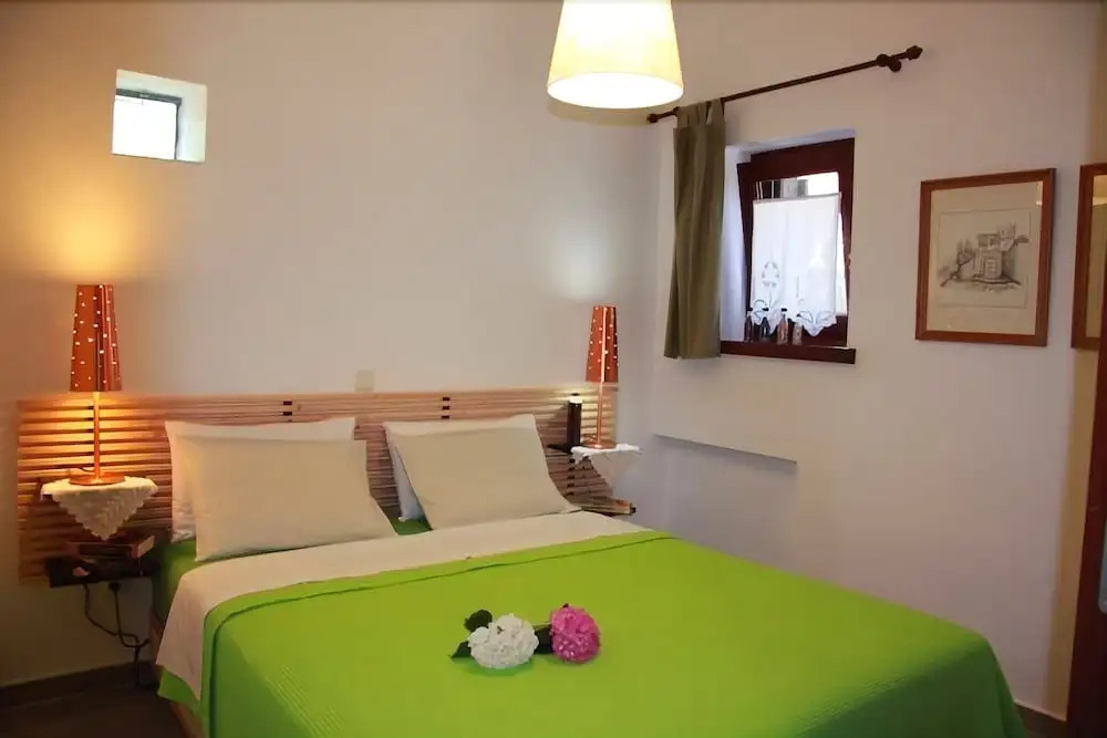 Platanofylla Studios & Apartments