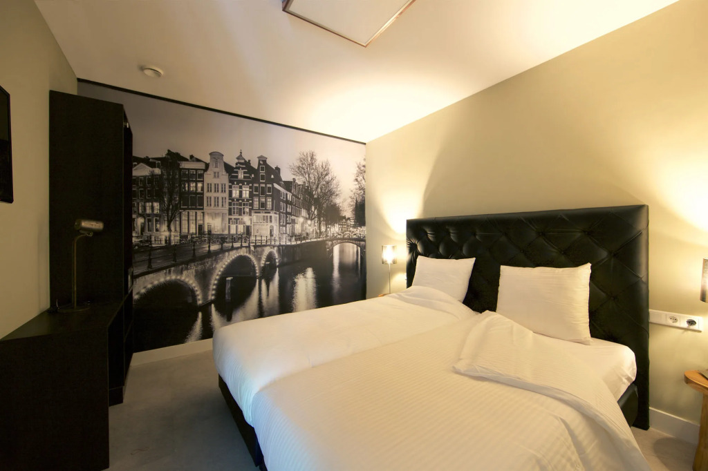 Camp-Inn Hotel