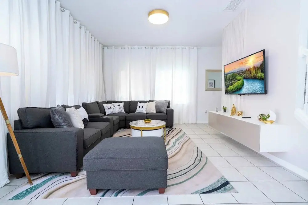 Modern Townhouse Near Disney W/ Private Pool 8523