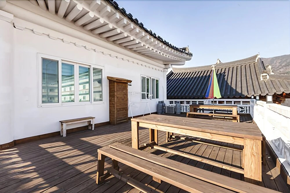 Gyeongju Hayan jip Pension