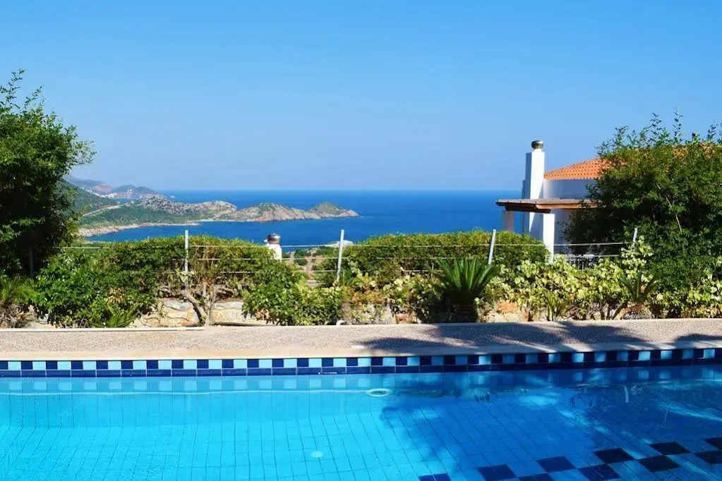 Okeanides Villas