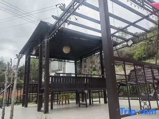 Fengyi Chinese Inn