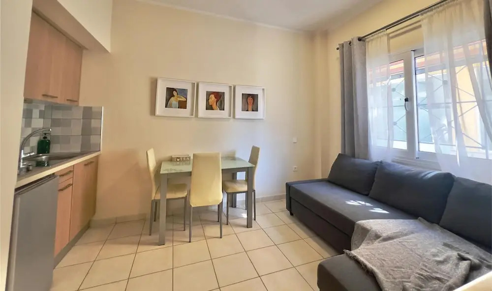 Nautilus Apartments Airport by Airstay