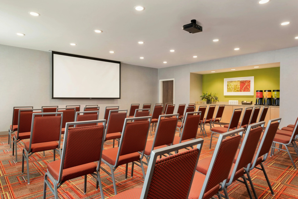 Home2 Suites By Hilton Menomonee Falls Milwaukee