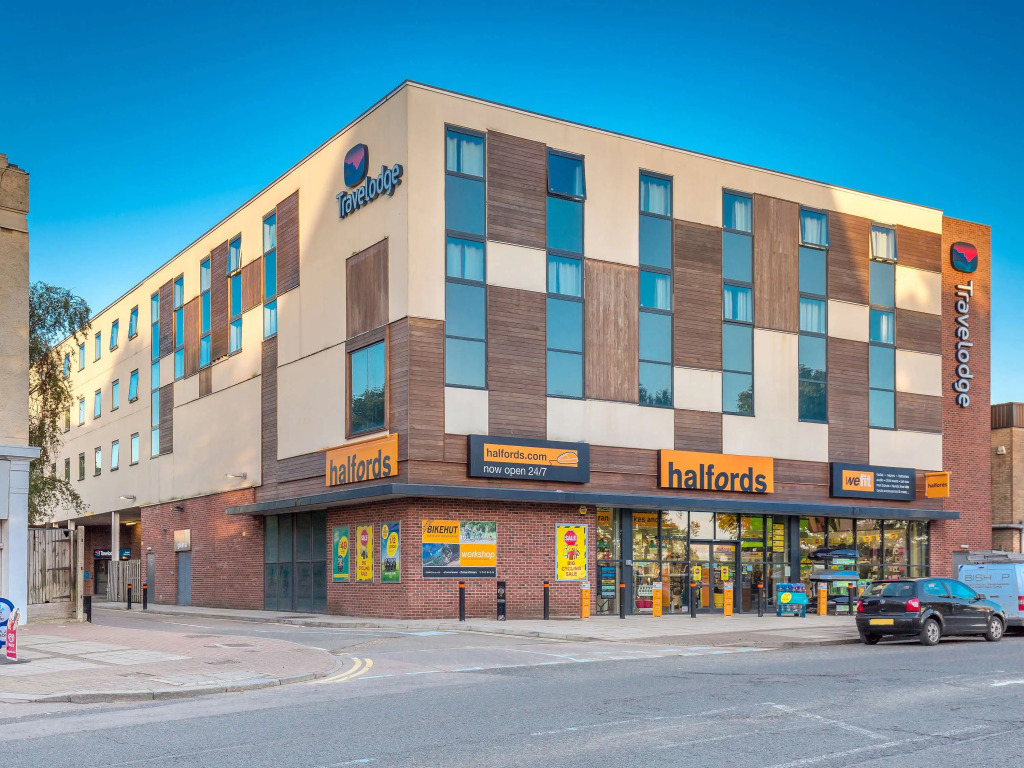 Travelodge London Whetstone Hotel