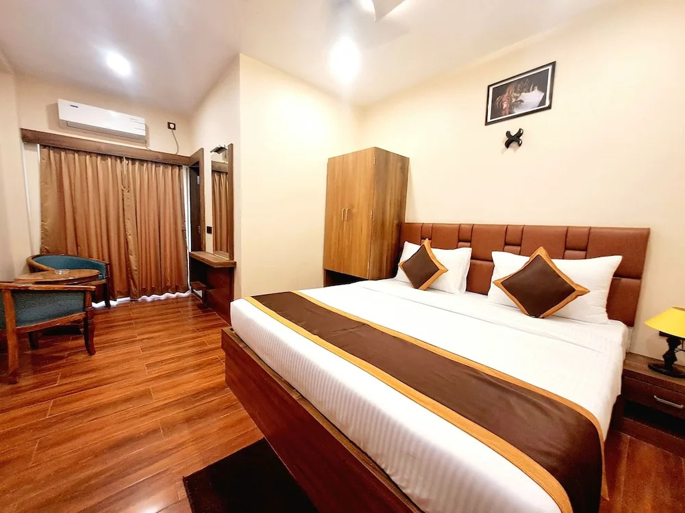 JHARNA RESORT