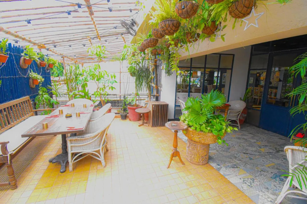 Kings International Juhu