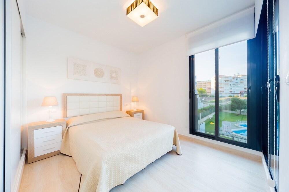 White sands of Pinada Beach 3