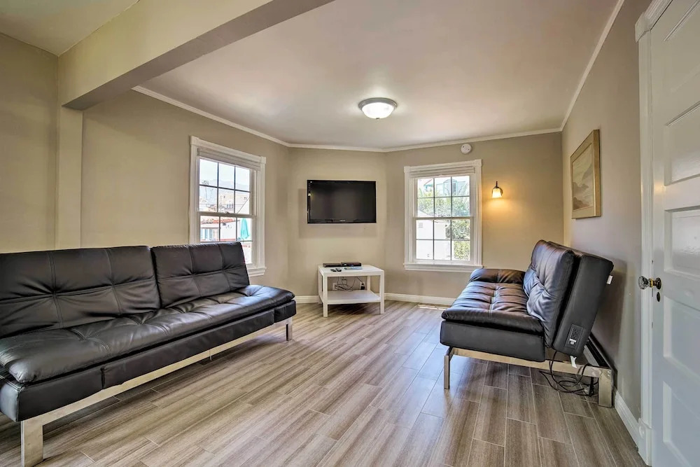 Walk to Beach: Condo w/ Patio on Catalina Island