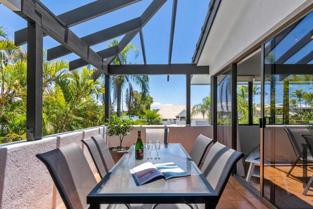 Noosa Boutique Apartments & Elkhorn Villas