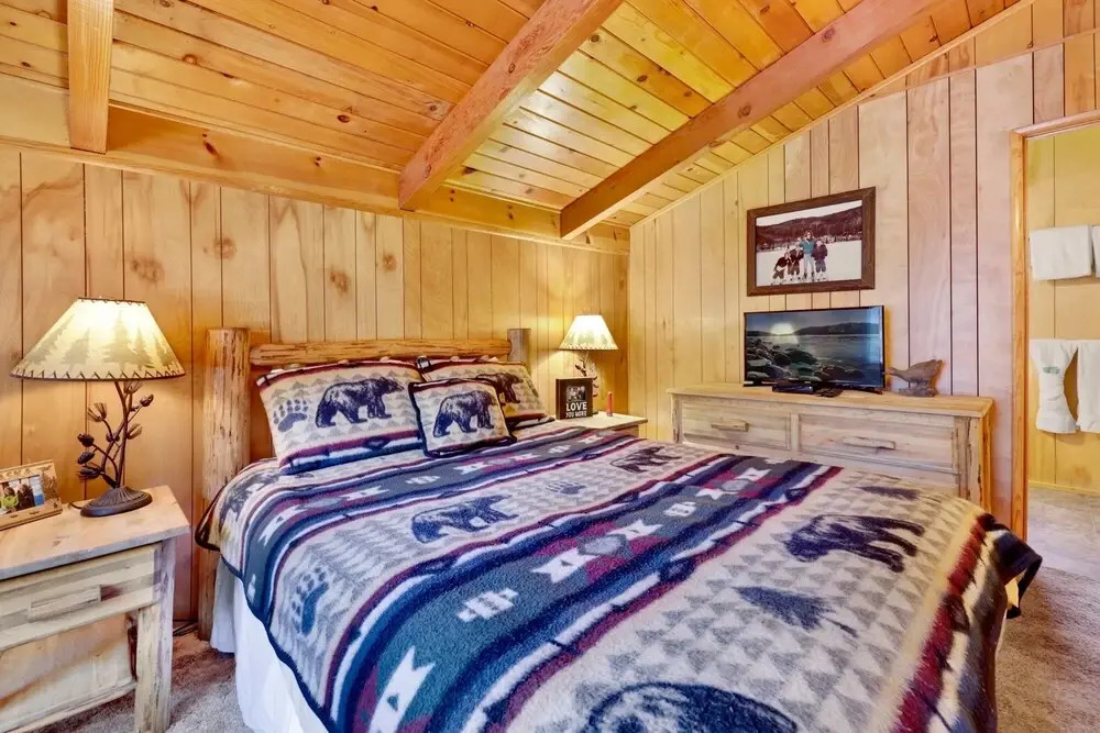 2095-paradise In Cedar 3 Bedroom Home by RedAwning