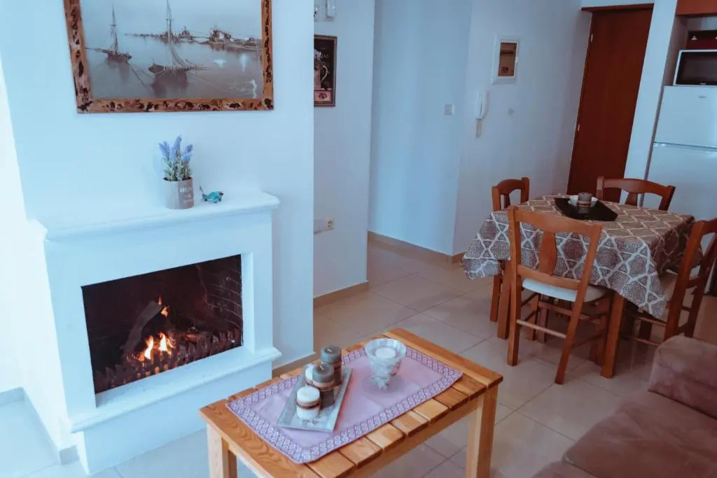 Sun Βy Τhe Sea 100m from the beach