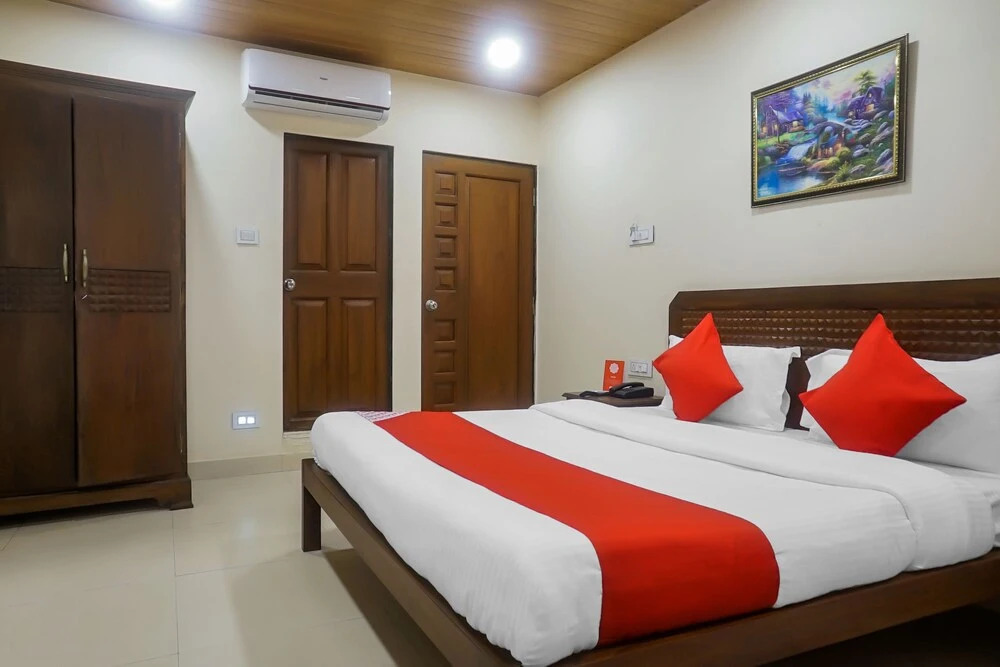 Itsy Hotel New Retreat Main Market Mahabaleshwar