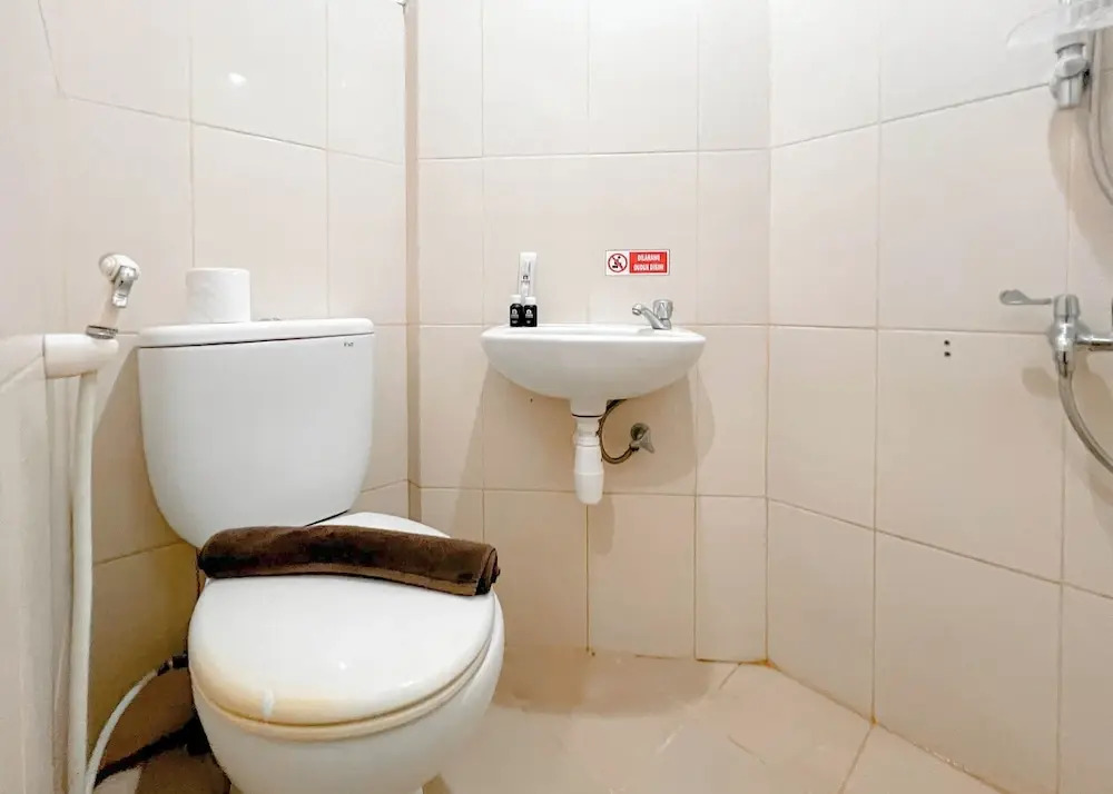 Simple And Relax Studio At Pavilion Permata Apartment