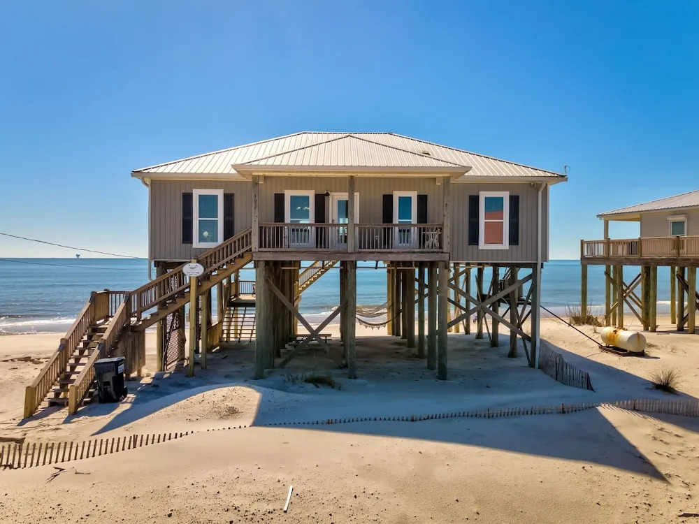 Just Beachy - 103 Tecumseh 4 Bedroom Home by RedAwning