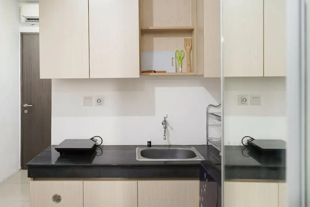 Elegant Studio Apartment at Pasar Baru Mansion