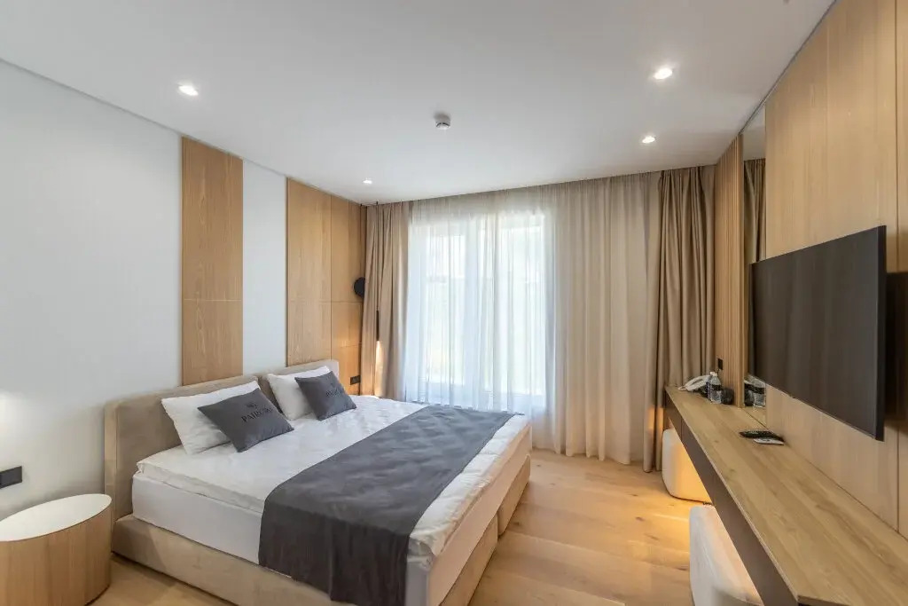 Aliona Guest House