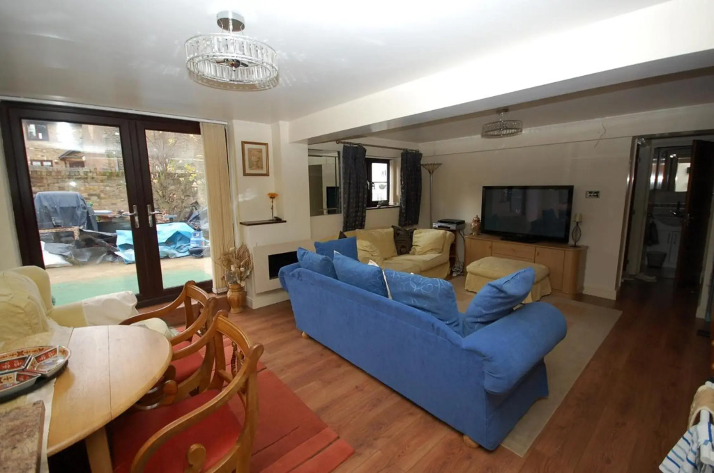 2 bedrooms Bell Cottage