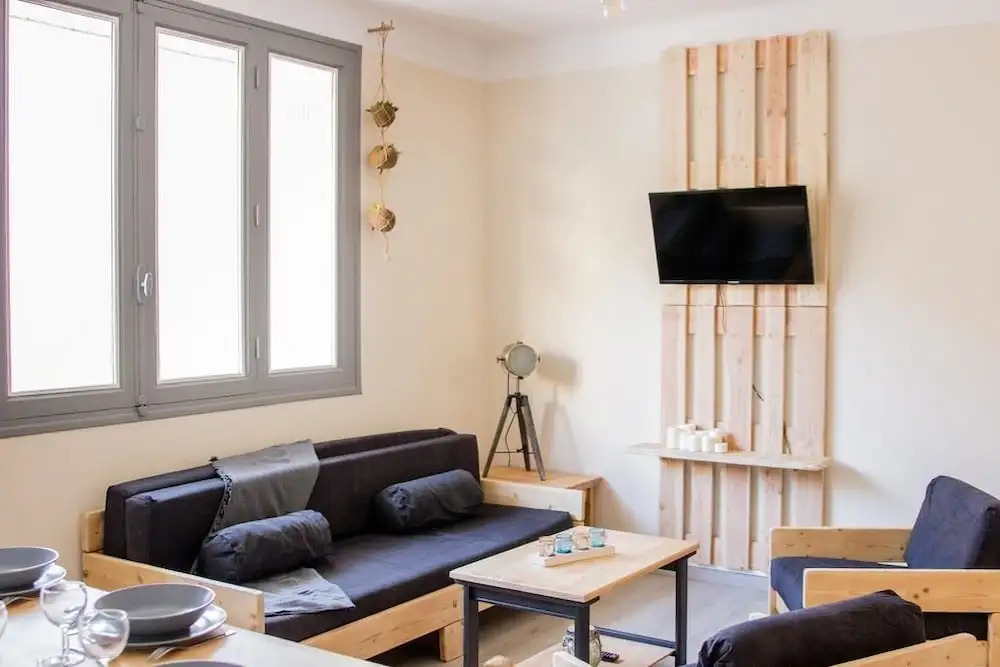 Logement calme et design proche centre