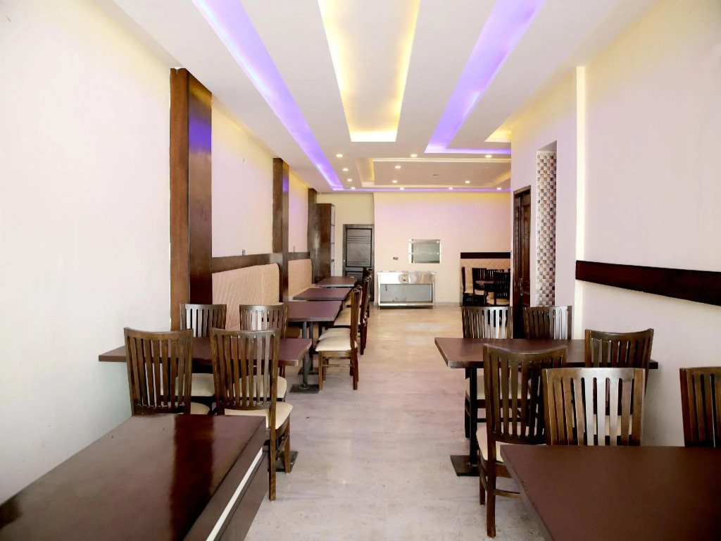 OYO 5691 Hotel Eurasia