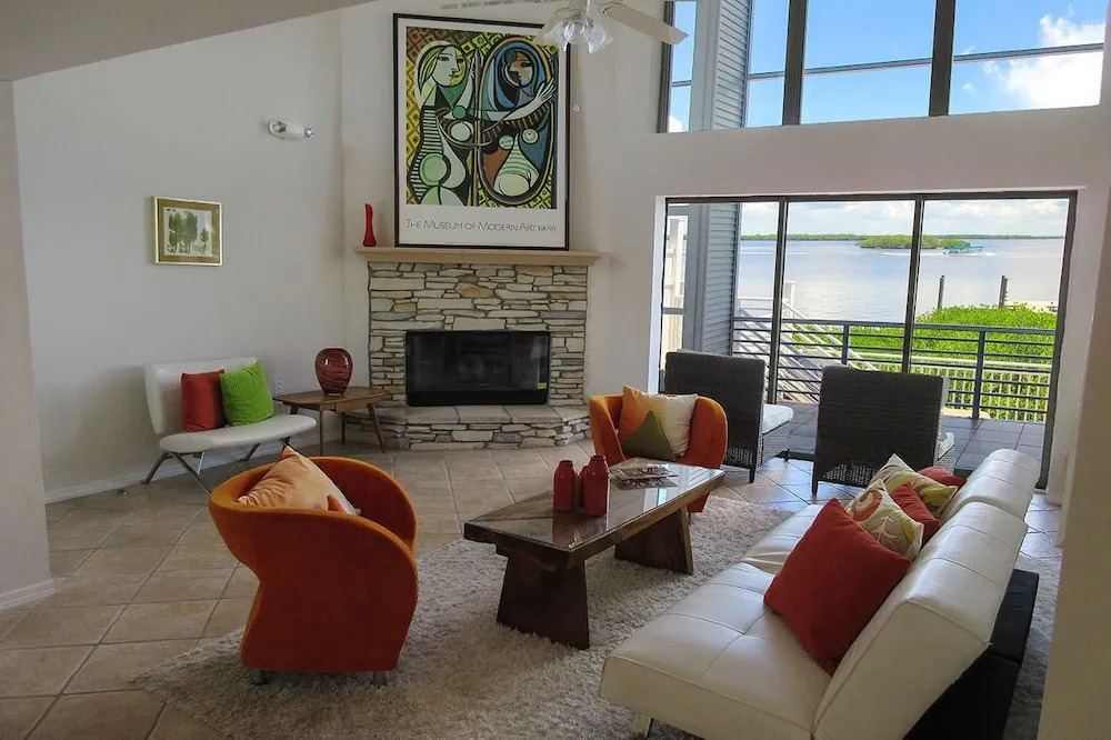 Paradise Bay Villa 3 Bedrooms 3 Bathrooms Home