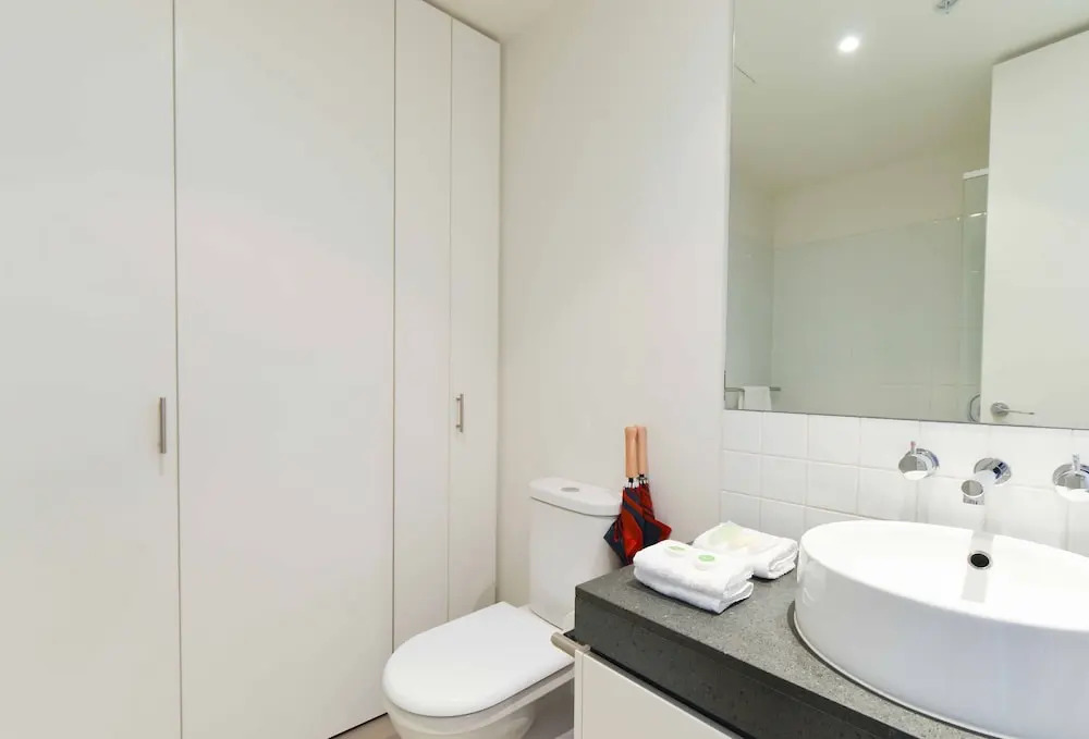 StayCentral - Spacious Seaviews Port Melbourne