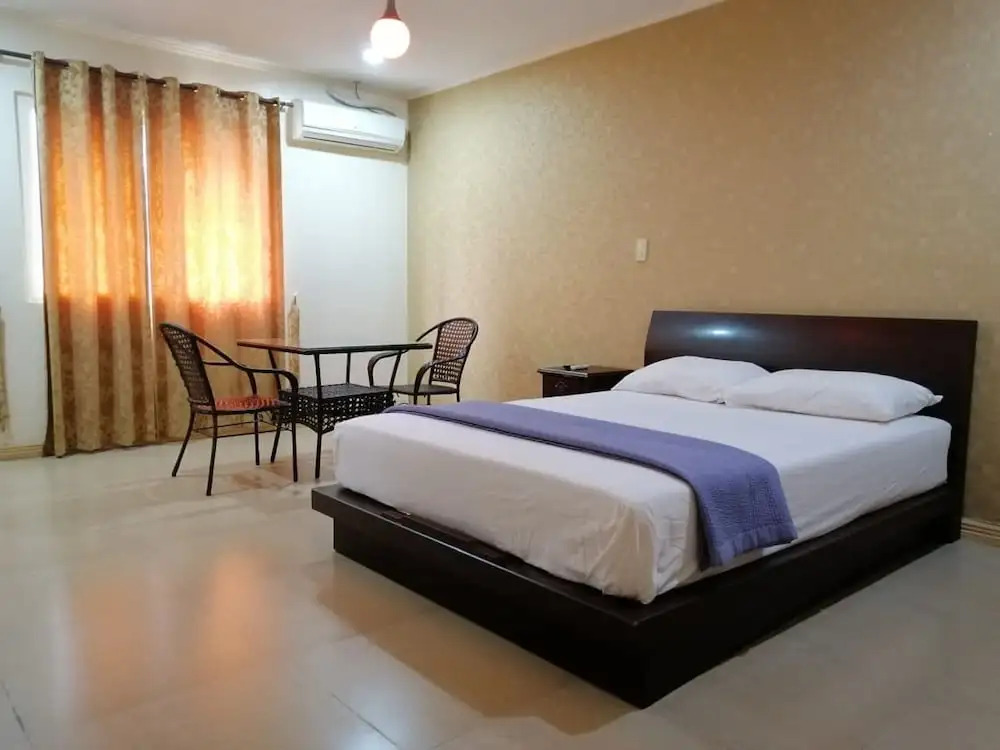 Oyo 654 Golden Hotel