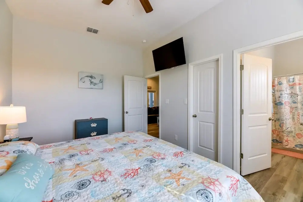 Community Pool Access & Bay View: Rockport Home!