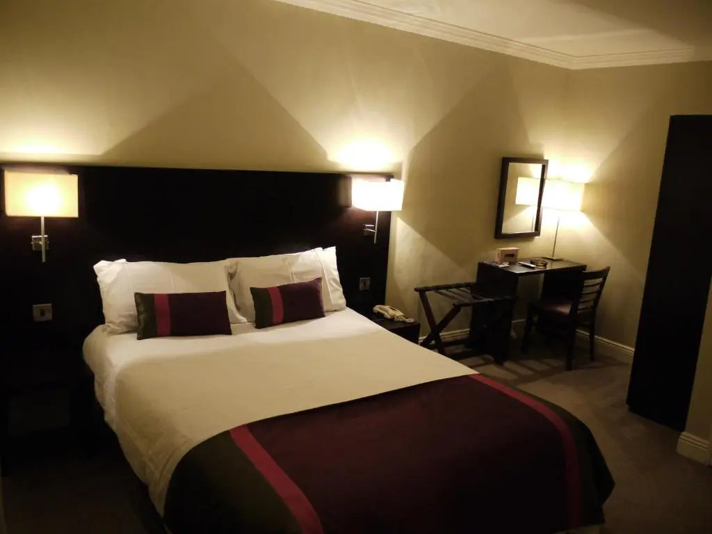 Hearns Hotel