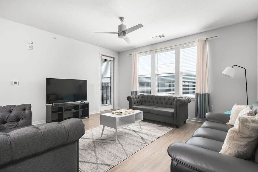 Affordable 2-bedroom Fishers Pool View