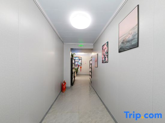 Theone Hotel（Wansui Mountain Wuxia City Store）