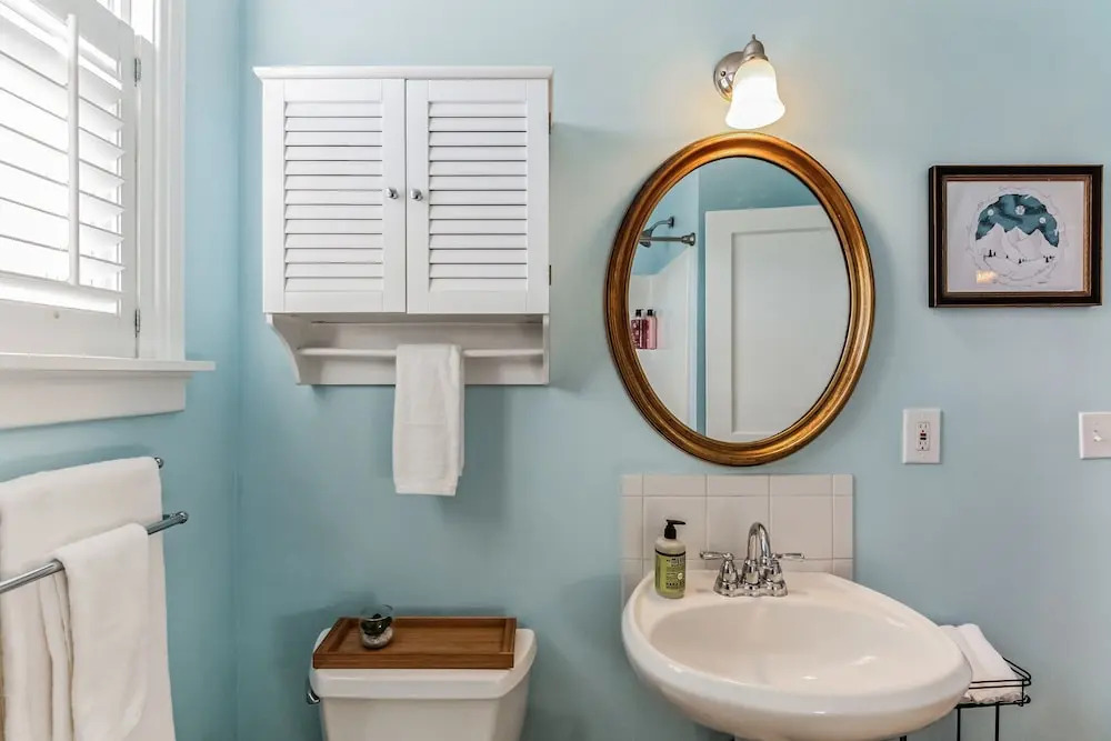 Bluebird Bungalow Chic Home, Quiet Neighborhood