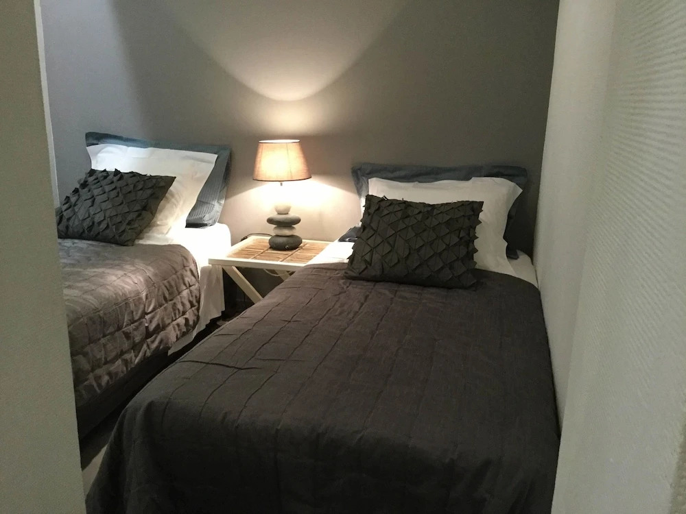 Andre One Bedroom