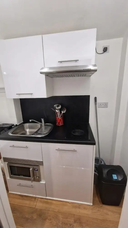 Cute Studio Apartment in South Croydon