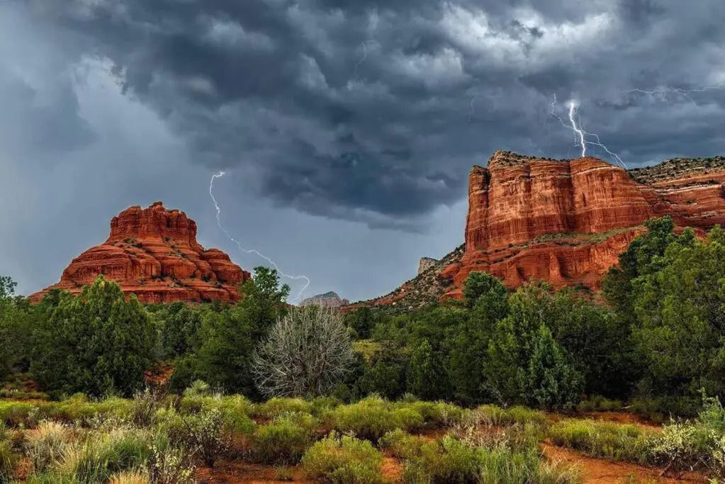 Red Rocks! Stroll to trails! 1 Bd in W. Sedona!
