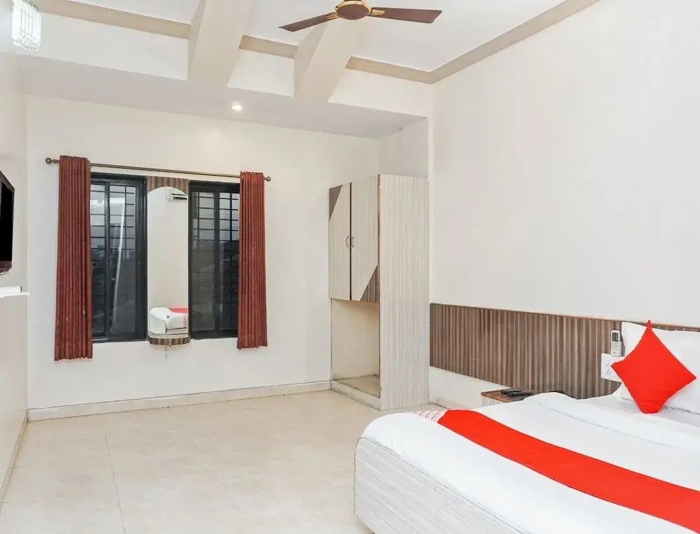 Suraj Residency by OYO Rooms