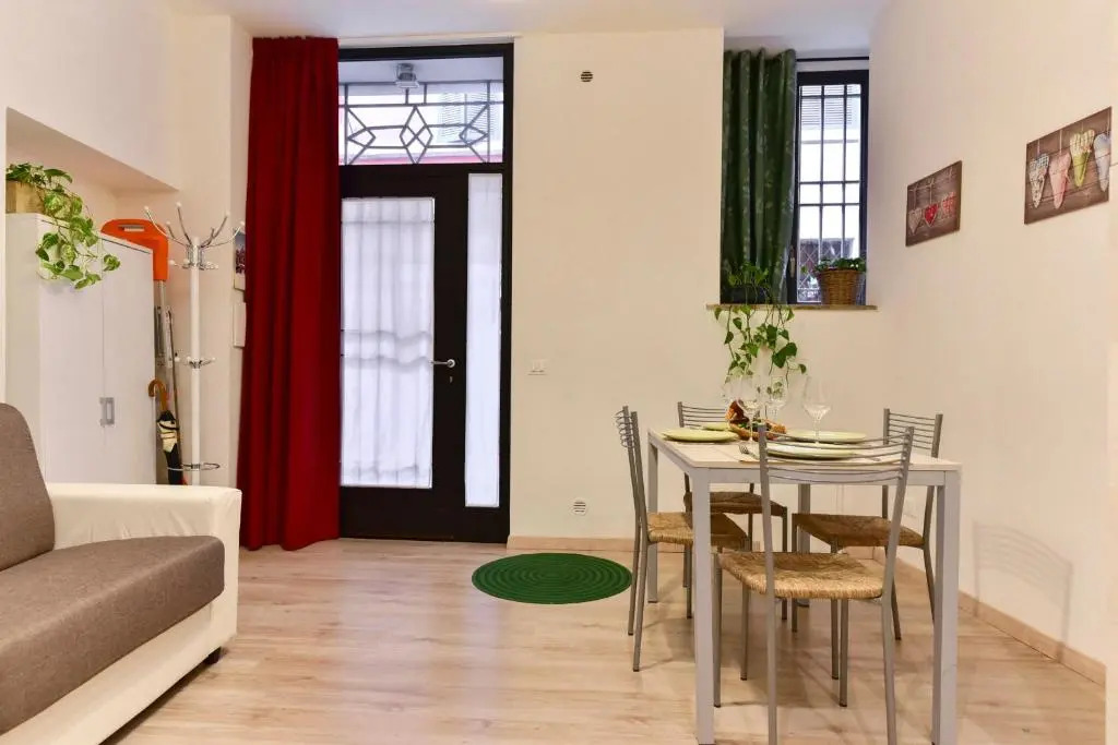 BMGA l Coliseum Rome Apartment 1Bdr for Couples