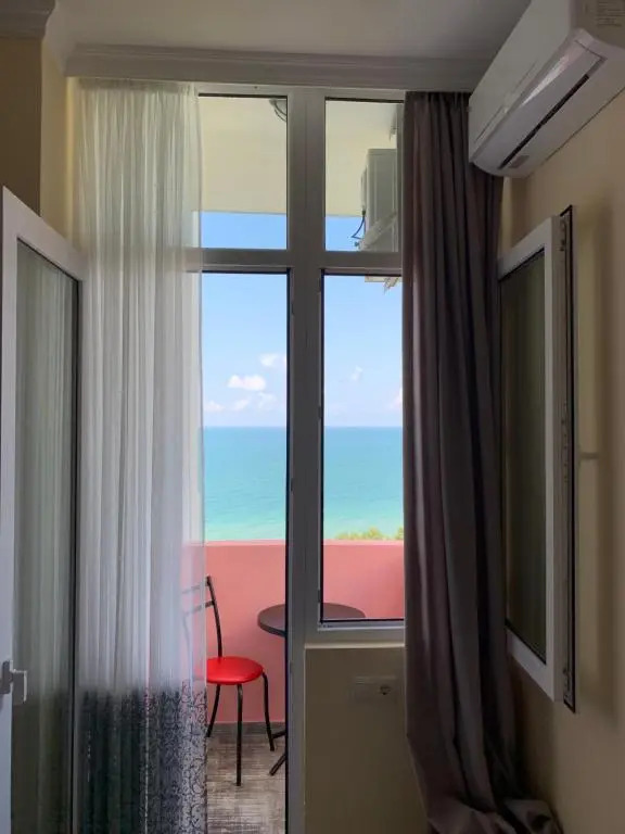 Queen Tamara Apartments