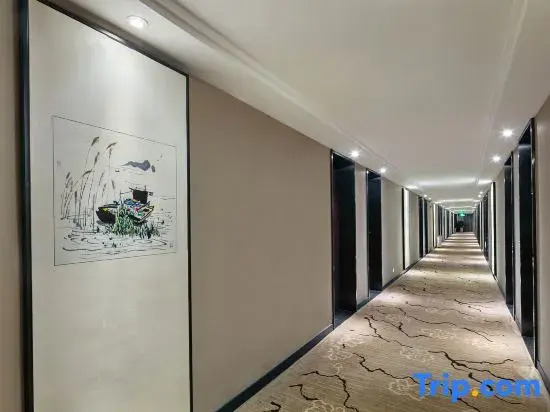 Xindi Hotel (Zhengzhou Zhongyuan Wanda Store Qinling Road Subway Station)