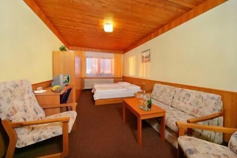 Hotel Diana
