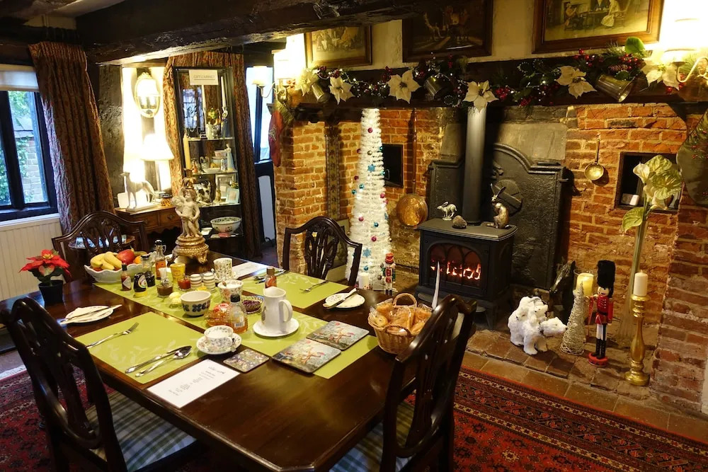 Greyhound Cottage