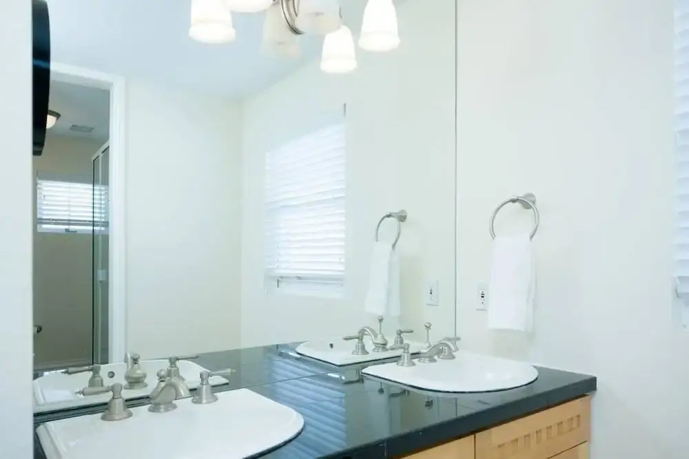D022 2 Bedroom Apartment By Senstay
