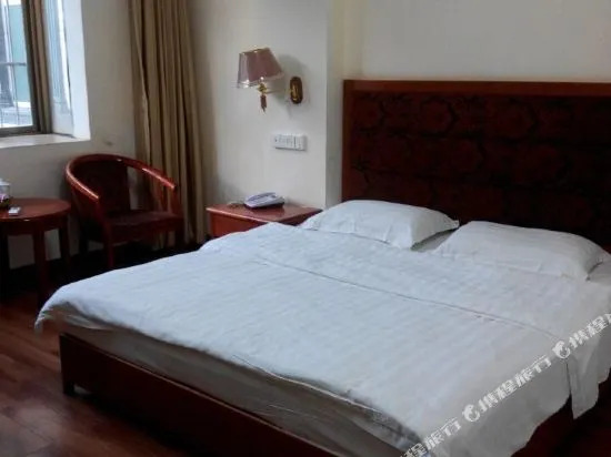 Aideng Business Hotel