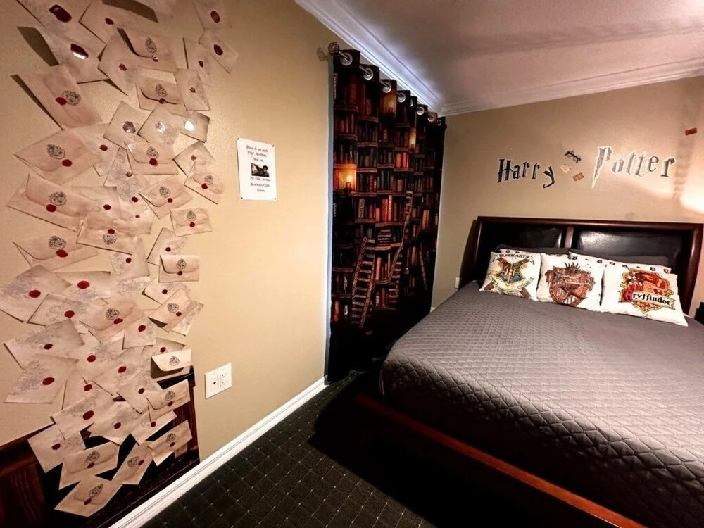 Wow! Themed Home 4 Bd Pool 12 Miles To Disney 4 Bedroom Villa by Redawning