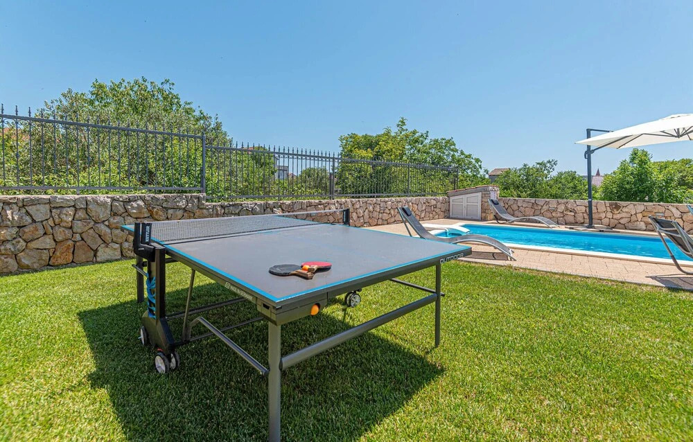 Nice Home in Pirovac With Wifi and 4 Bedrooms