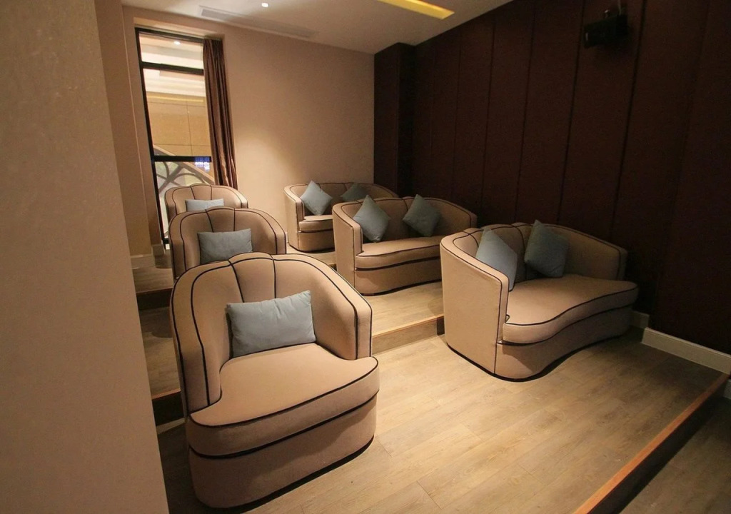Shine Apartment