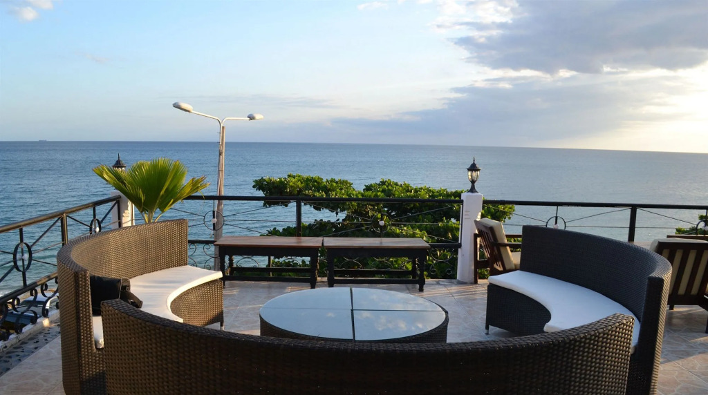 Africa House Hotel
