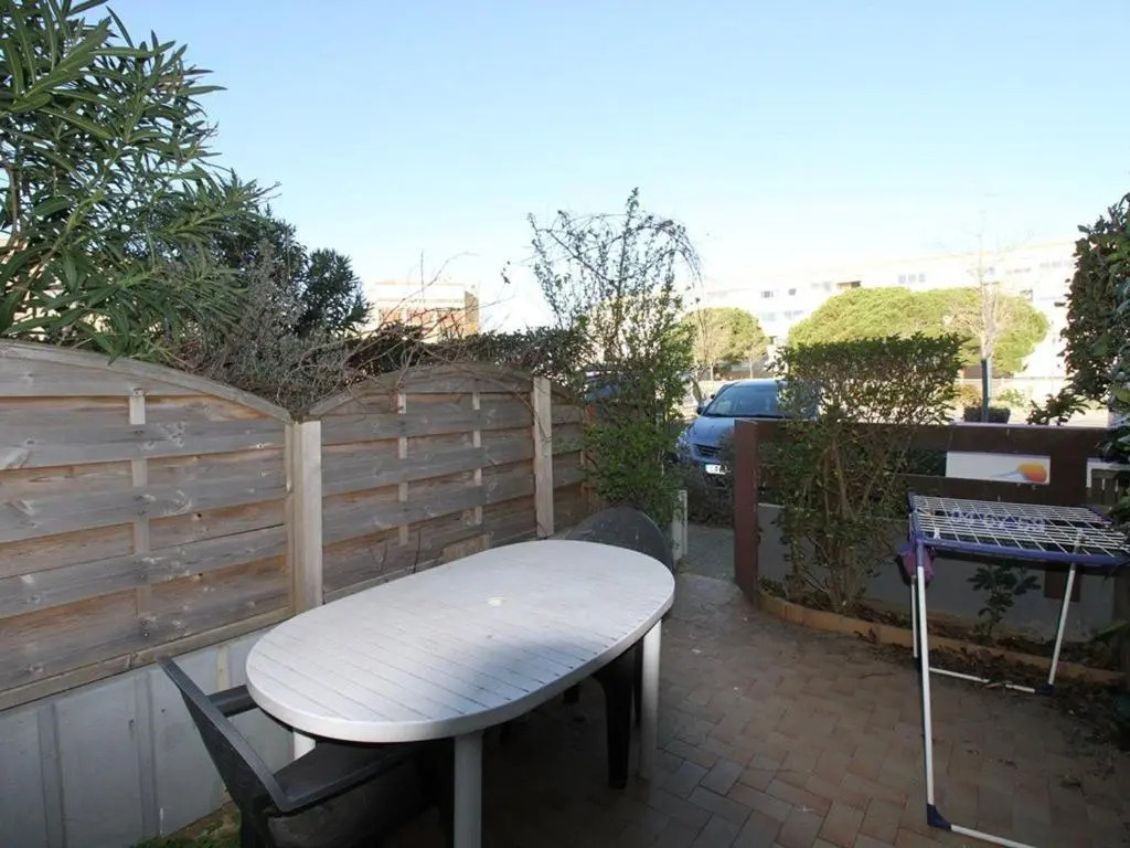 Appartement Balaruc-les-Bains, 1 pièce, 2 personnes - FR-1-553-120