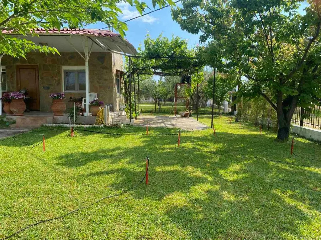 San Mamas Seaside Cottage-House and Garden w caravan