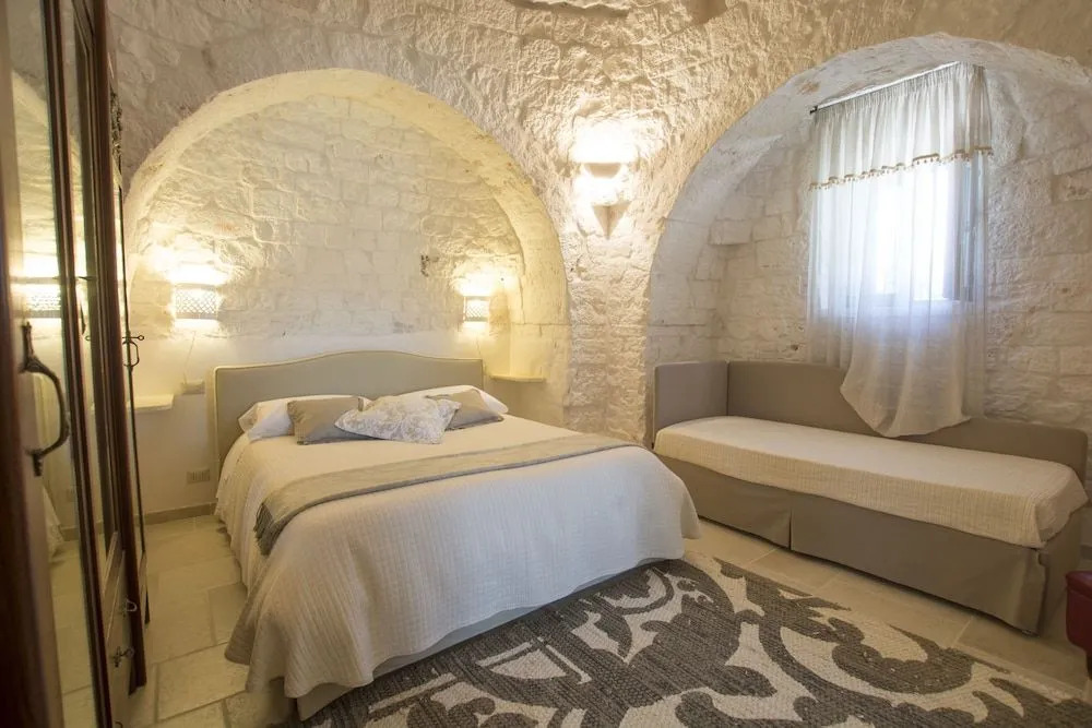 Trulli Laetitia